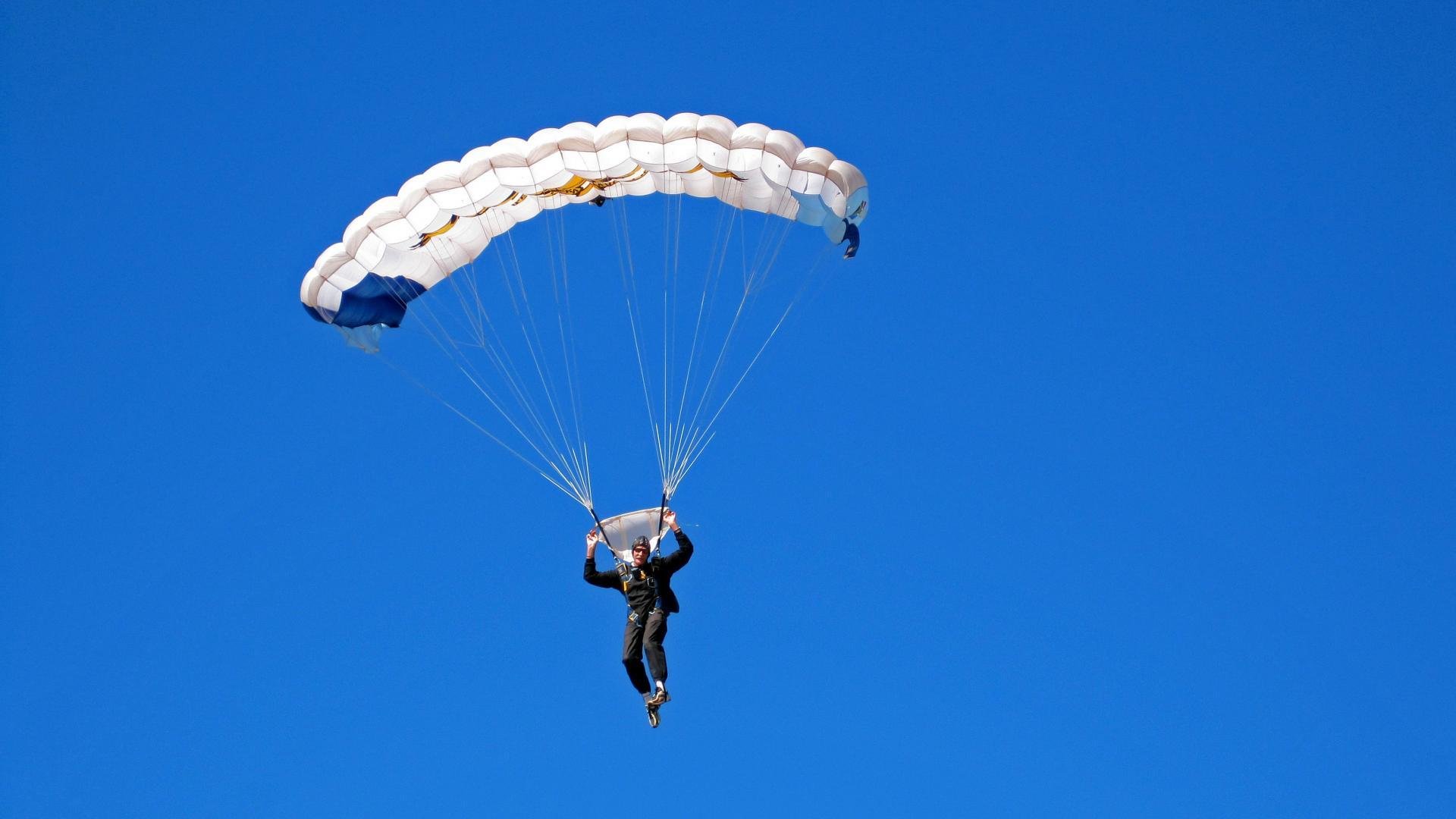 Kaiyun官方登录入口-大型铁人70.3赛，速度与耐力的极限考验，kod7铁人赛